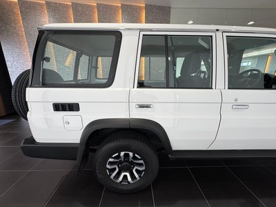 2025 Toyota LAND CRUISER 70 thumbnail 17