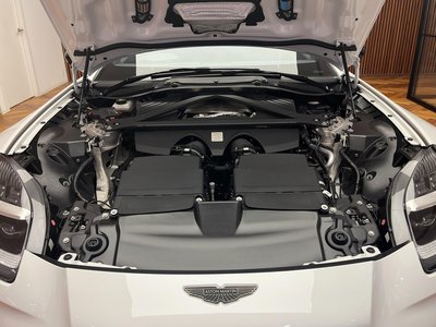 2025 Aston Martin VANTAGE — миниатюра 20