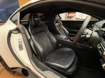 2025 Aston Martin VANTAGE — миниатюра 8