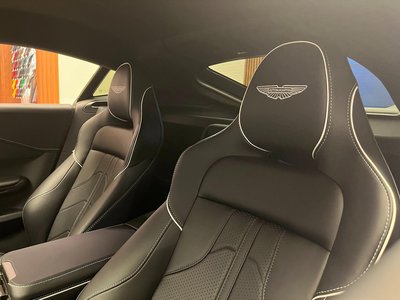 2025 Aston Martin VANTAGE — миниатюра 21