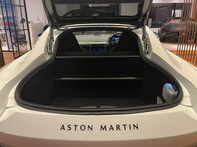 2025 Aston Martin VANTAGE — миниатюра 16