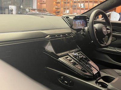 2025 Aston Martin VANTAGE — миниатюра 22