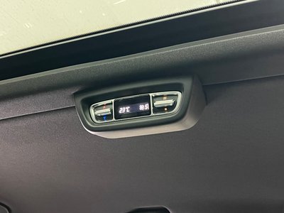 2021 Mercedes-BENZ V-CLASS thumbnail 33