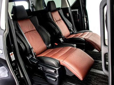 صورة 32 لـ 2024 Toyota ALPHARD