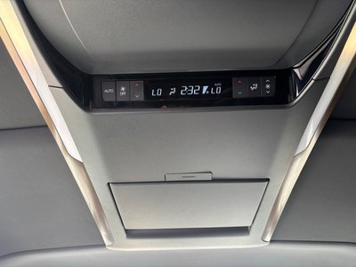صورة 59 لـ 2025 Toyota ALPHARD