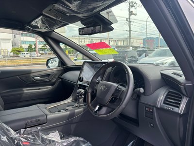 صورة 40 لـ 2025 Toyota ALPHARD
