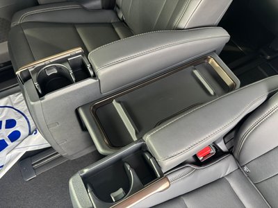 صورة 52 لـ 2025 Toyota ALPHARD