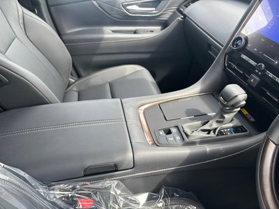 صورة 76 لـ 2025 Toyota ALPHARD
