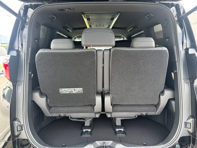 صورة 29 لـ 2025 Toyota ALPHARD
