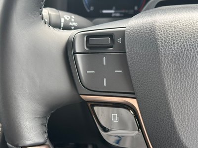 صورة 63 لـ 2025 Toyota ALPHARD
