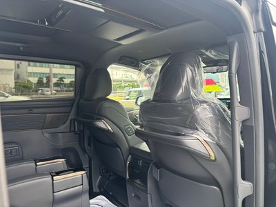صورة 49 لـ 2025 Toyota ALPHARD