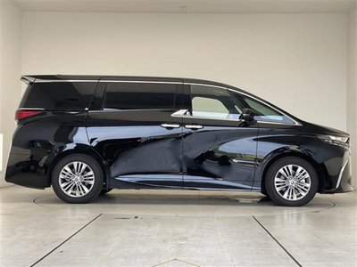 صورة 36 لـ 2025 Toyota ALPHARD