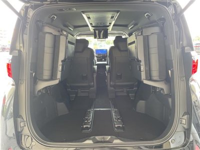 صورة 31 لـ 2025 Toyota ALPHARD