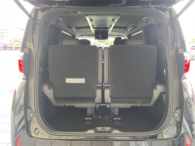 صورة 32 لـ 2025 Toyota ALPHARD