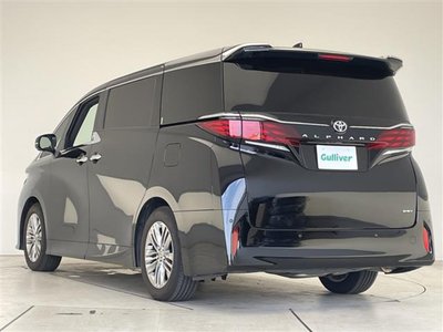 صورة 20 لـ 2025 Toyota ALPHARD