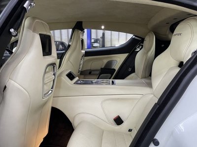 2011 Aston Martin RAPIDE — миниатюра 48