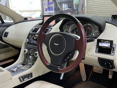 2011 Aston Martin RAPIDE — миниатюра 21