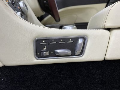 2011 Aston Martin RAPIDE — миниатюра 41