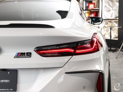 2022 BMW M8 thumbnail 132