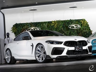 2022 BMW M8 thumbnail 22