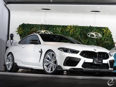 2022 BMW M8 thumbnail 23