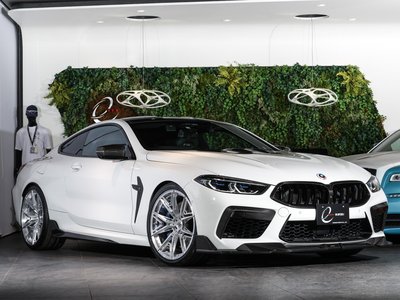2022 BMW M8 thumbnail 17