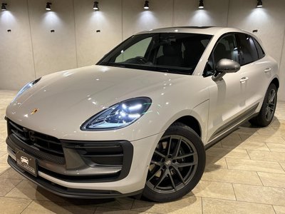 2025 Porsche MACAN photo 6