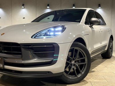 2025 Porsche MACAN photo 7