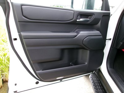 2025 Toyota LAND CRUISER 250 — фото 10