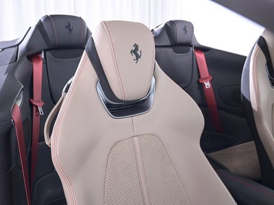 2025 Ferrari ROMA SPIDER — миниатюра 34
