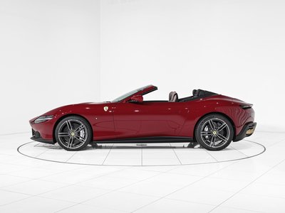 صورة 8 لـ 2025 Ferrari ROMA SPIDER