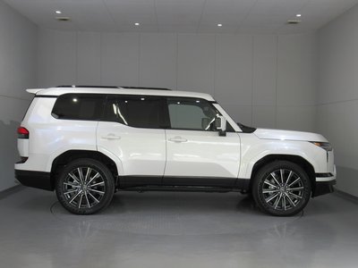 2025 Lexus GX — фото 3