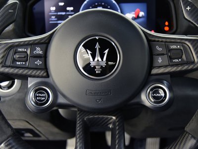 2022 Maserati MC20 — фото 15