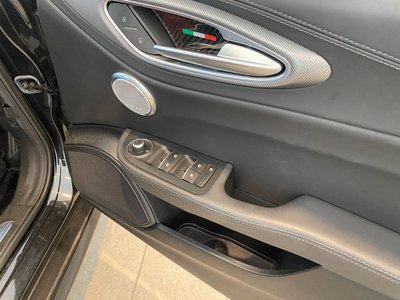 صورة 33 لـ 2024 ALFA Romeo JULIA