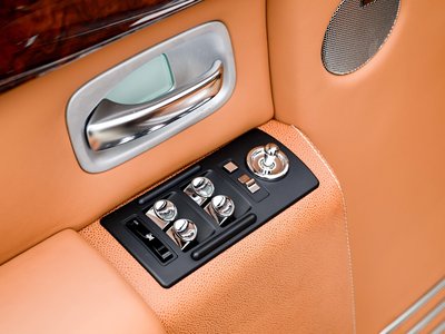 صورة 13 لـ 2017 ROLLS-ROYCE PHANTOM