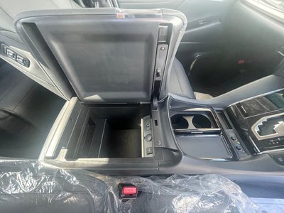 صورة 125 لـ 2023 Toyota ALPHARD