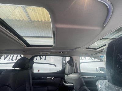 صورة 130 لـ 2023 Toyota ALPHARD