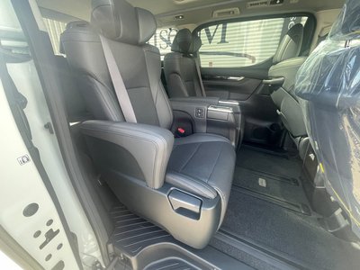 صورة 128 لـ 2023 Toyota ALPHARD