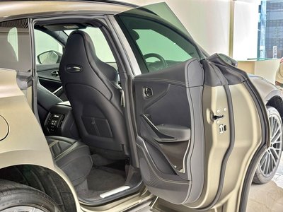 2022 Aston Martin DBX 缩略图 38