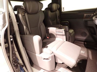 صورة 12 لـ 2026 Toyota ALPHARD