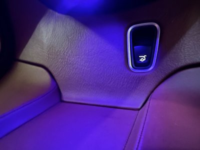 صورة مصغرة 48 لـ 2021 Aston Martin DBX