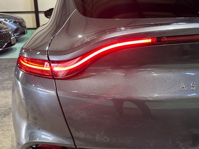 صورة مصغرة 32 لـ 2021 Aston Martin DBX