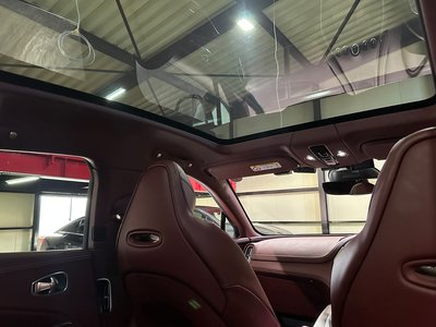 صورة مصغرة 44 لـ 2021 Aston Martin DBX