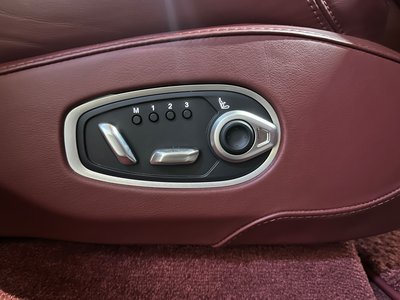 صورة مصغرة 49 لـ 2021 Aston Martin DBX