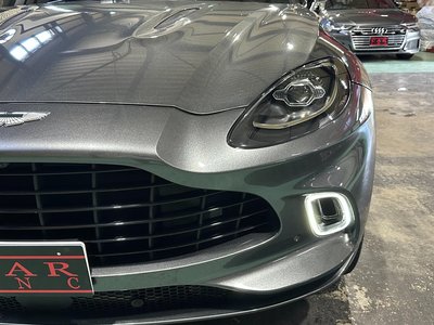 صورة مصغرة 27 لـ 2021 Aston Martin DBX