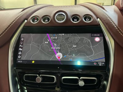 صورة مصغرة 7 لـ 2021 Aston Martin DBX