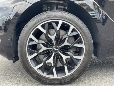 2021 Aston Martin DBX 照片 13