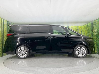 صورة 37 لـ 2024 Toyota ALPHARD