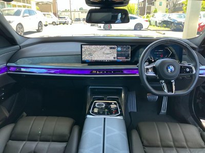 2025 BMW 7 SERIES — фото 15