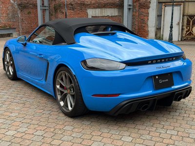 2023 Porsche 718 SPYDER photo 13